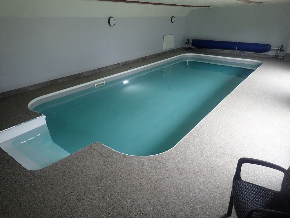 Aqua Fish private indoor swimming pool